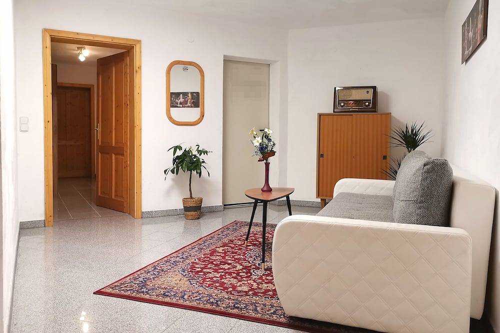 Ganze Wohnung, Apartment #2 - Studio-Apartment im Haus Sophia in Stubaier Alpen, Oberperfuss