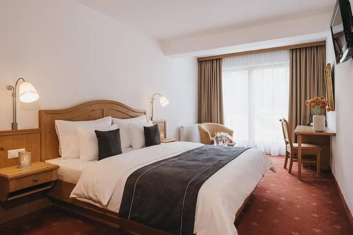 Ferienhaus für 2 Personen, mit Terrasse und Garten sowie Pool und Sauna