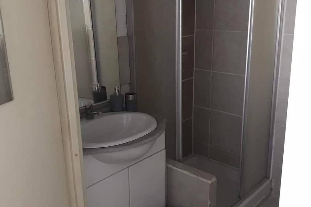 Appartamento intero, Affitta studio con terrazzo 20m dalla spiaggia, il Campidoglio a Fréjus 4 Personalizza in Fréjus Plage, Frejus
