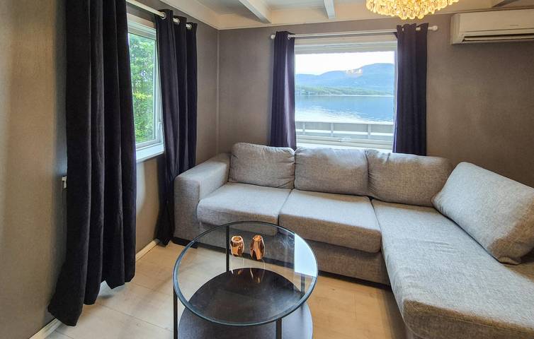 Ferienhaus für 6 Personen mit Terrasse in Kvam herad