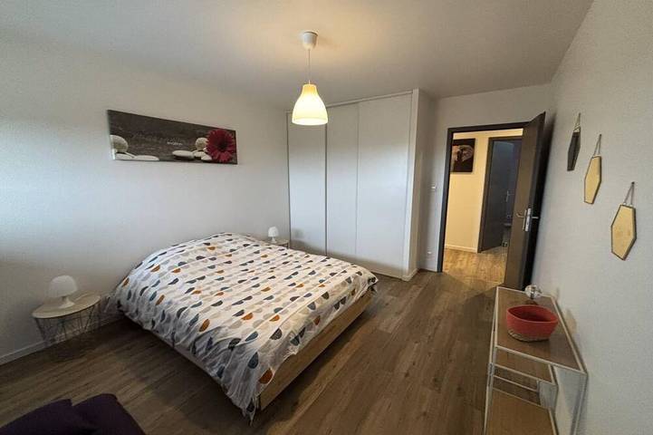 Gîte pour 12 personnes, avec jardin à Bressolles - 3