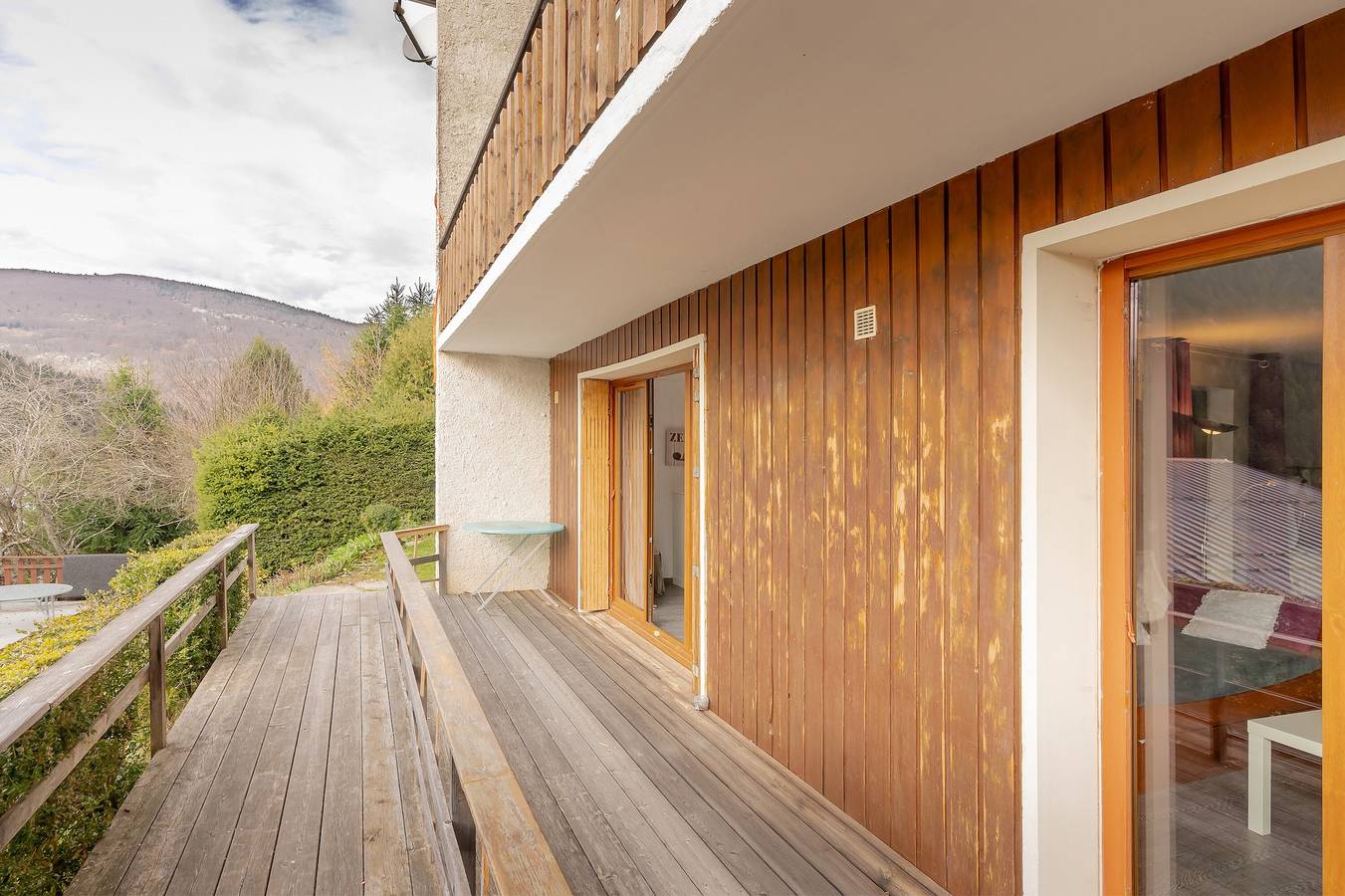 Appartement entier, Appartement du Berger avec vue sur la montagne et terrasse privée in Aillon-le-Jeune, Région de Chambéry