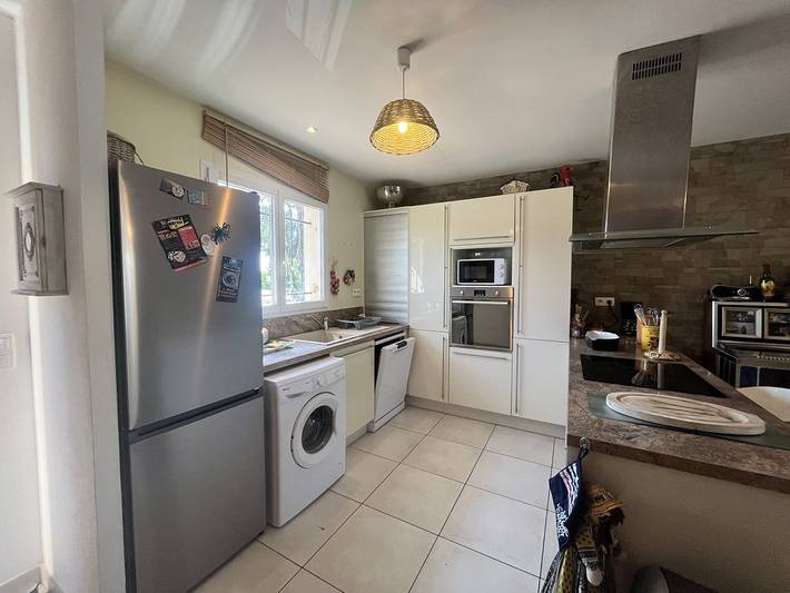 Gîte pour 6 personnes, avec jardin, adapté aux familles dans Sainte-Lucie de Porto-Vecchio - 3