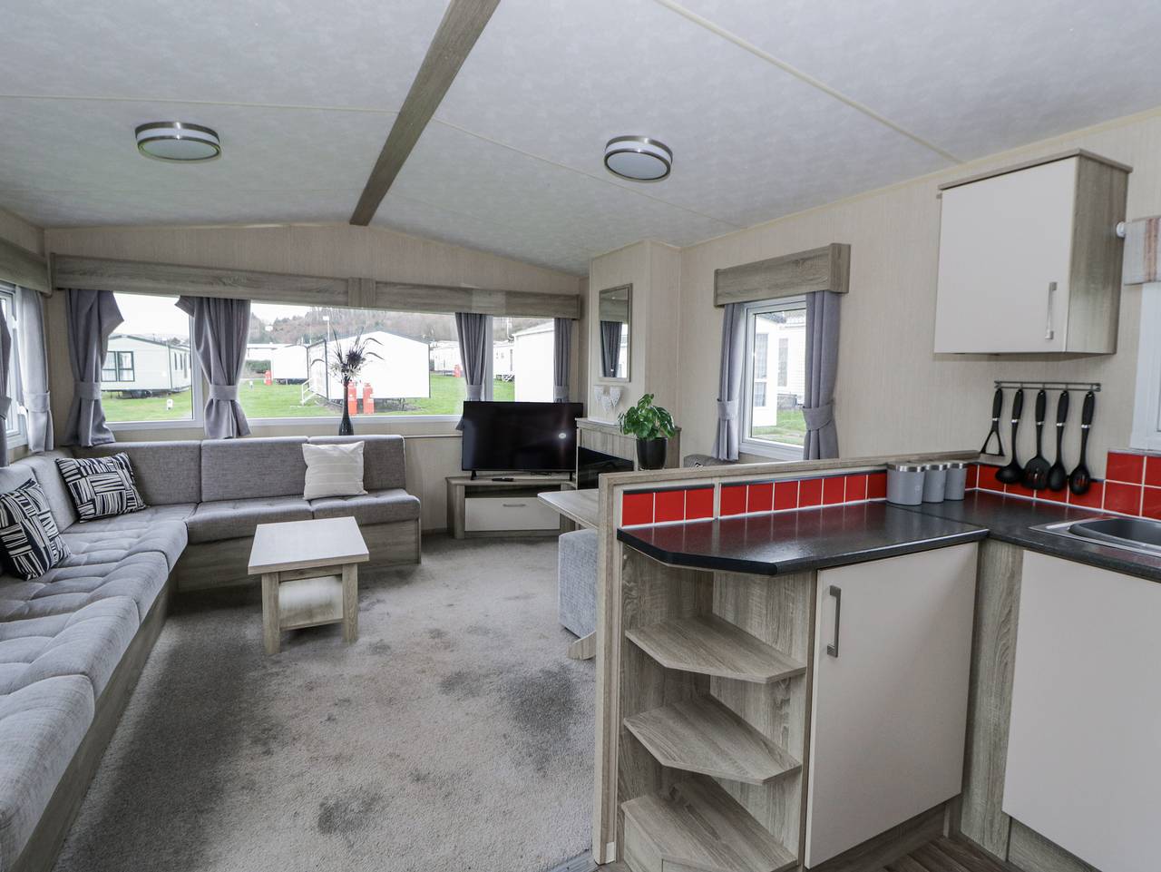 Brynowen Holiday Park - 22432 in Borth, Cardigan Bay