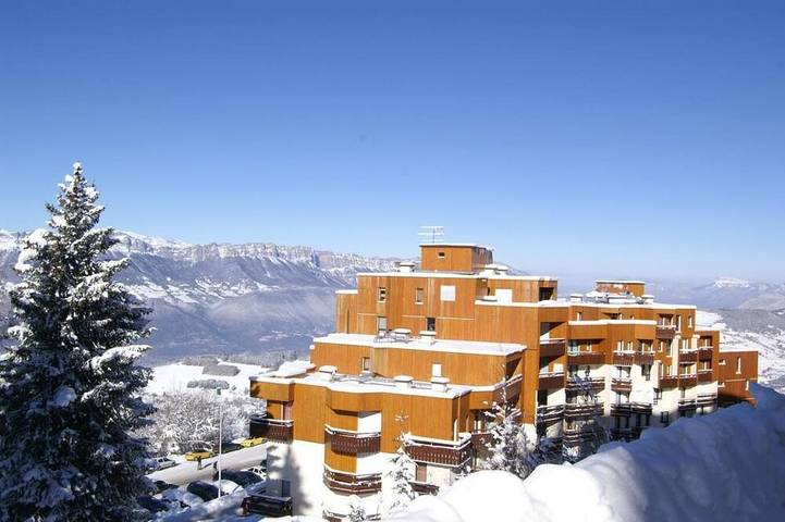 Ganze Wohnung, Bis 50m skipiste, parkmöglichkeiten, fernseher, schließfach für die skier, 20-22m², Les 7 Laux in Prapoutel, Les Adrets