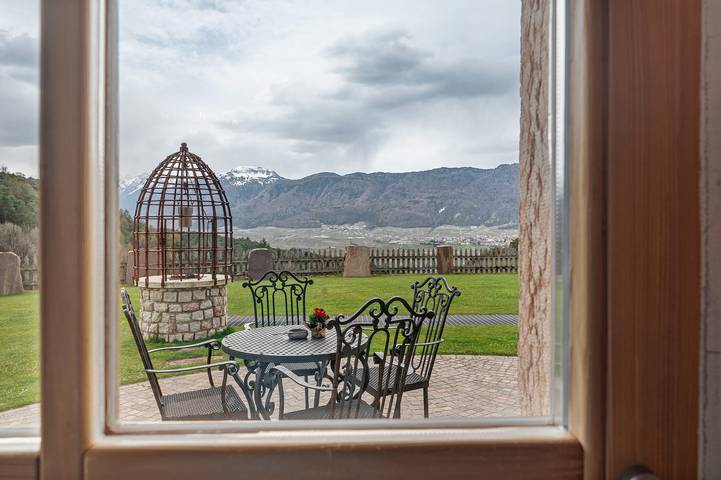Entire apartment, Apartment 'Canada' with Mountain View, Shared Garden and Wi-Fi in Coredo, Predaia