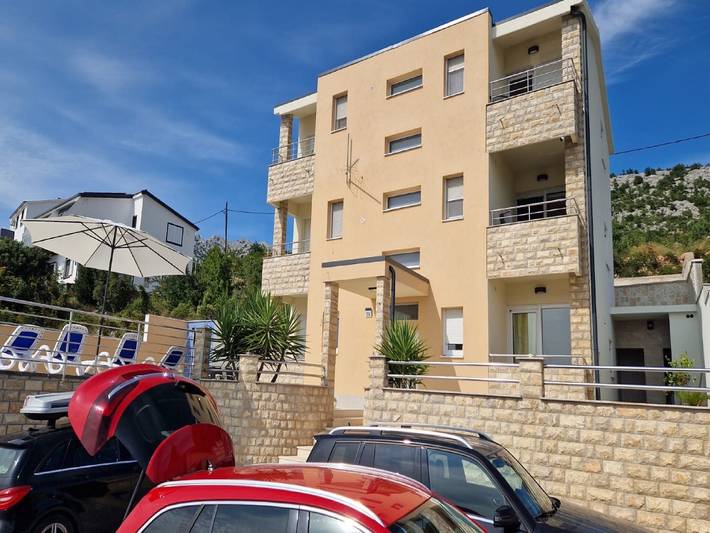 Ferienwohnung für 3 Personen, mit Terrasse und Garten sowie Pool in Starigrad - 4