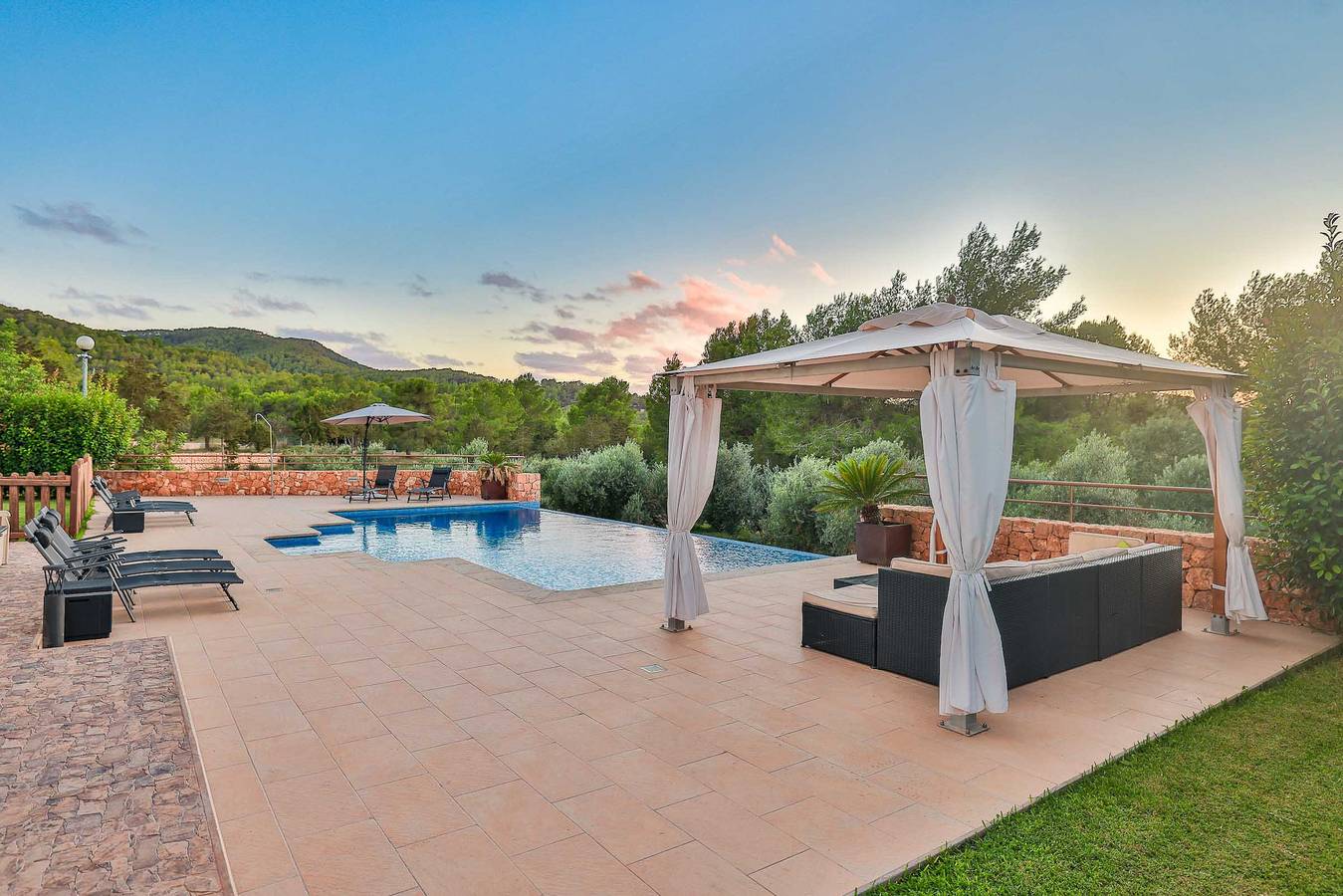 Casa Fenix in Sant Antoni de Portmany, Ibiza occidentale