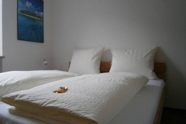 Tt Dreibettzimmer beim Europa-Park Rust - Thai Tawan Apartments beim Europa-Park in Europa-Park, Rheinhausen
