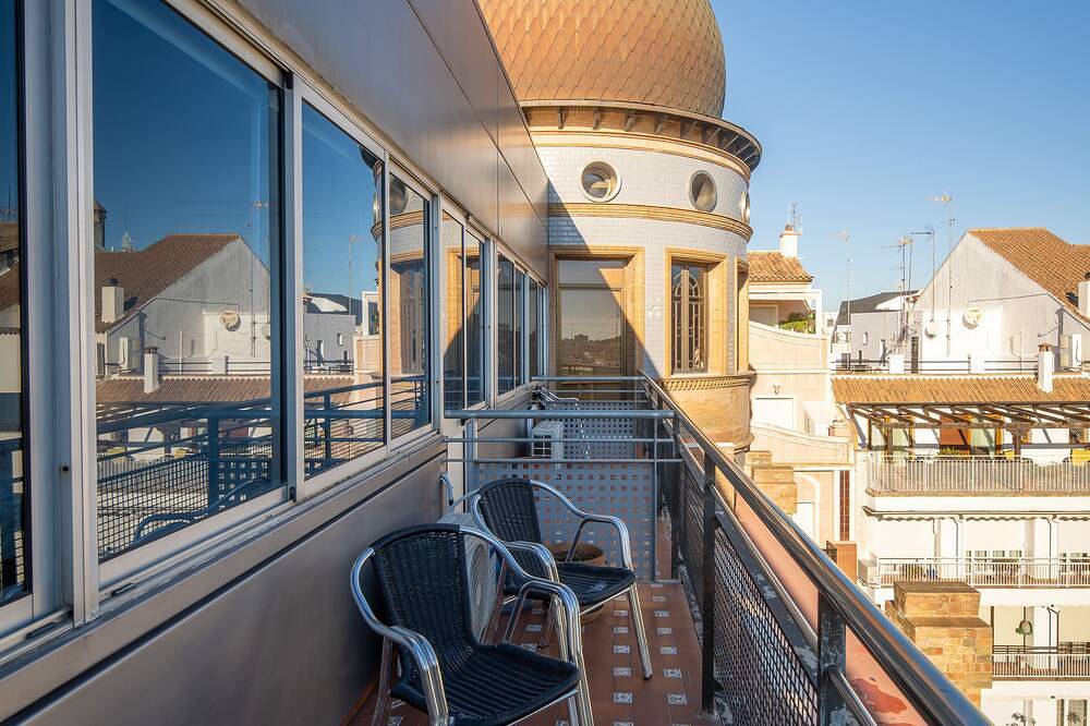 Hostal Palacio Hotel París - Habitación 6A5 in Huelva, Costa de la Luz