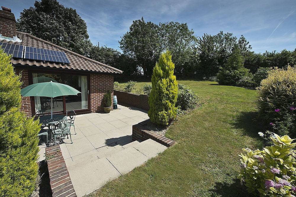 Goed uitgerust familie vakantiehuis met tuin in een rustige landelijke omgeving. in Sutton (Kent), Kent