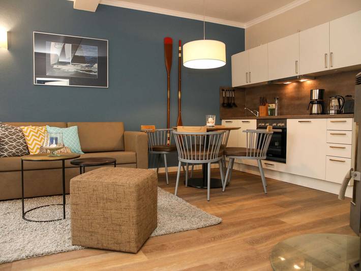 Ferienwohnung für 4 Personen, mit Balkon und Balkon/Terrasse sowie Whirlpool und Garten in Warnemünde