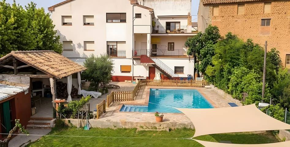 Ganze Wohnung, Ferienwohnung 'Casa Trillo Apartamentos 1' mit Seeblick, Gemeinschaftspool und WLAN in Torres del Obispo, Graus