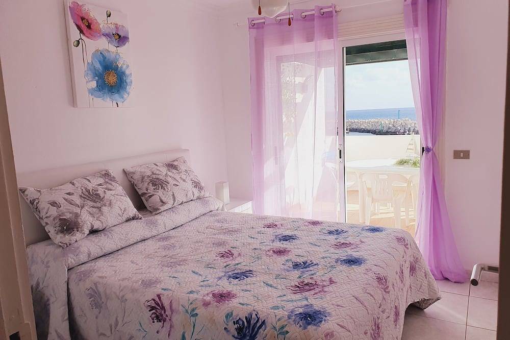 Ganze Wohnung, Two bedrooms Sea front apartment in Amarilla Golf in Las Adelfas, Amarilla Golf