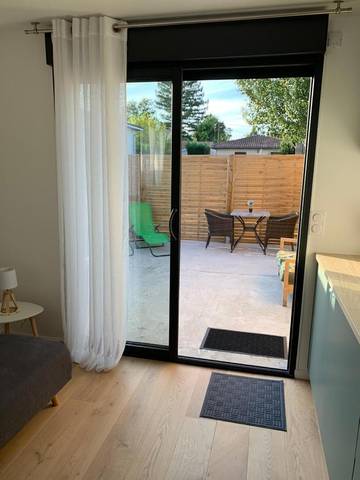 Gîte pour 3 personnes, avec terrasse à Castelnau-de-Médoc