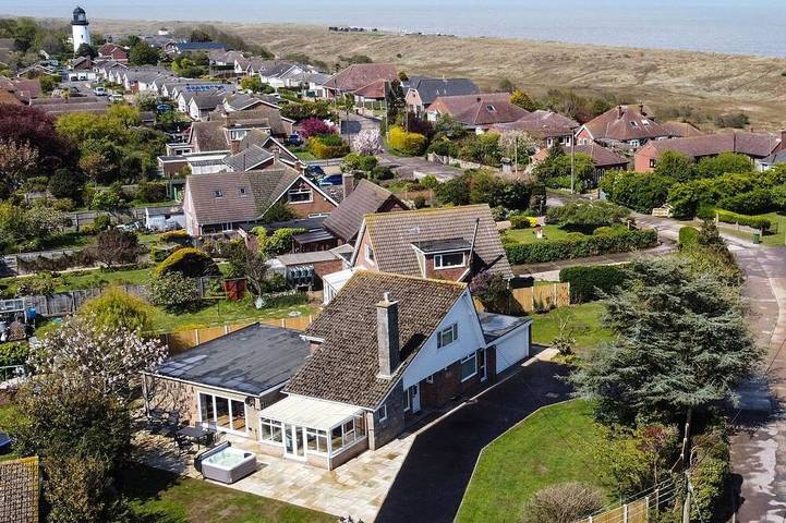 Holiday rental for 8 people, with garden and hot tub in Winterton-on-Sea