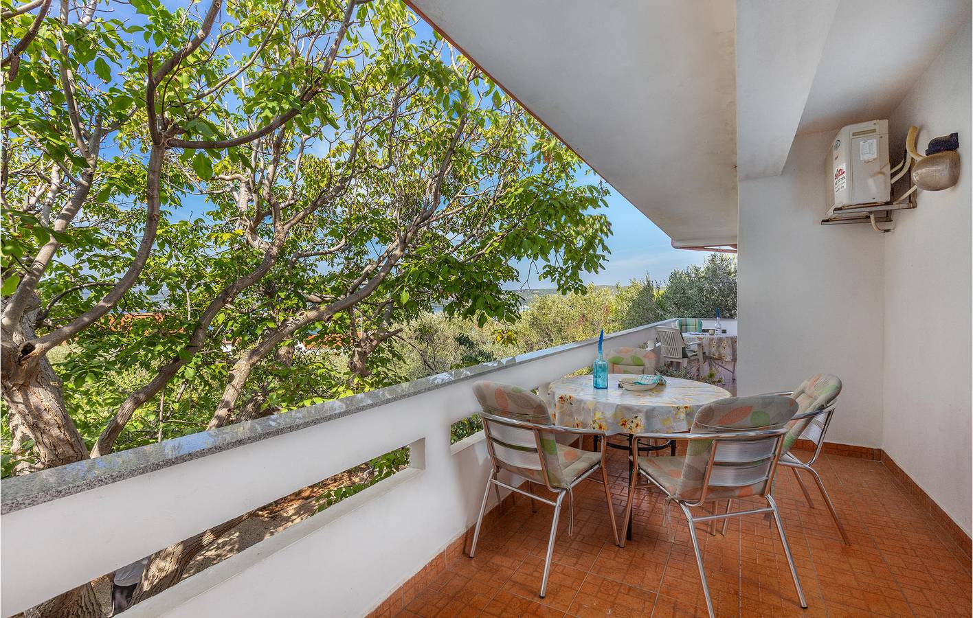 Ganze Ferienwohnung, Ferienwohnung für 5 Personen mit Terrasse in Punat, Krk