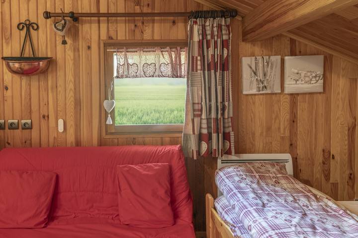 Chalet pour 3 personnes, adapté aux familles dans Massif du Mont-Blanc - 3