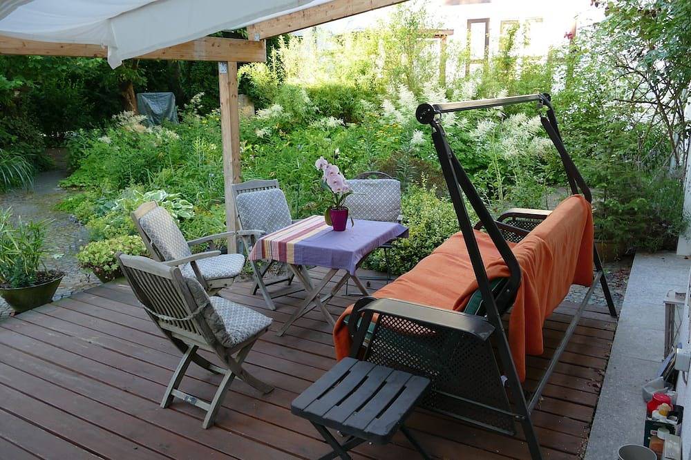 Ganze Wohnung, Terrasse und Garten, Ruhe und Behaglichkeit in Reinickendorf, Berlin