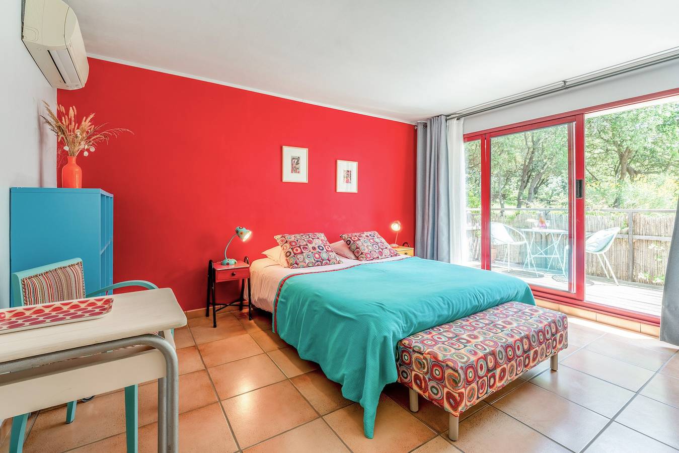 Camera Coquelicot con piscina condivisa, Wi-Fi e aria condizionata in Lagarde-Paréol, Vaucluse