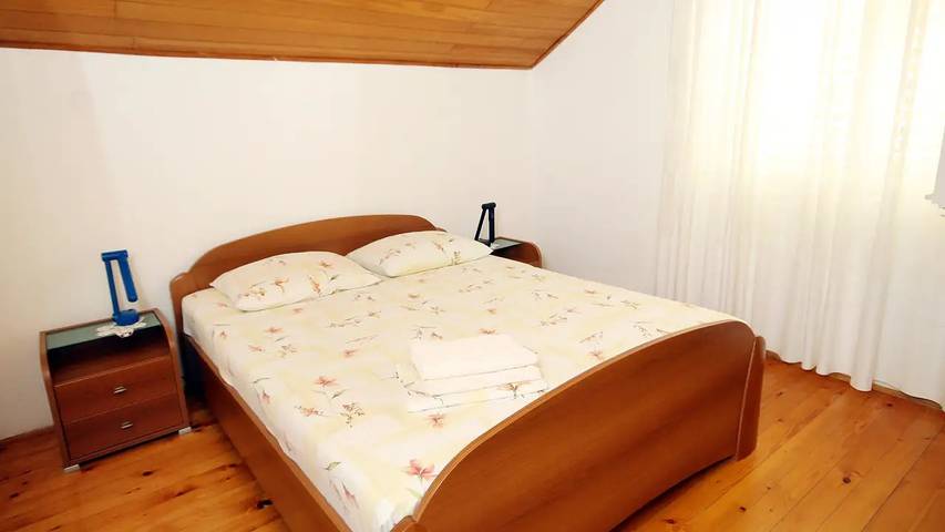 Gîte pour 4 personnes, avec terrasse à Lumbarda - 3