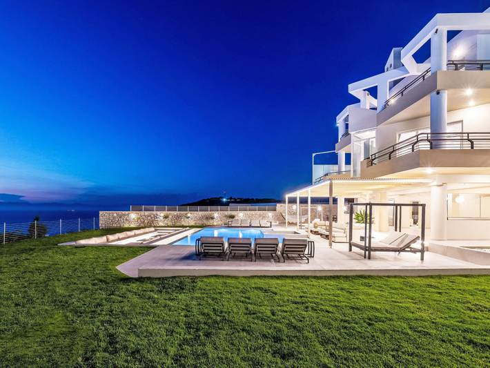 Ferienhaus für 14 Personen, mit Balkon und Terrasse sowie Garten und Pool in Rhodos Stadt - 4