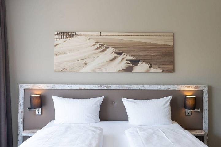 Hotel Strand No 1 - Doppelzimmer 3 - Landseite in St. Peter-Bad, St. Peter-Ording