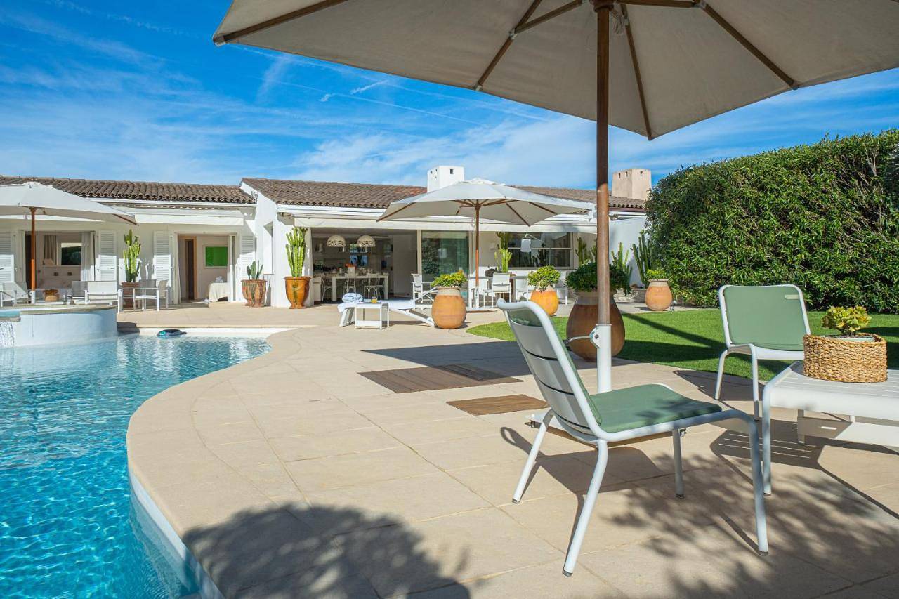 Belle villa entre Nice et Cannes in Villeneuve-Loubet, Côte méditerranéenne (France)