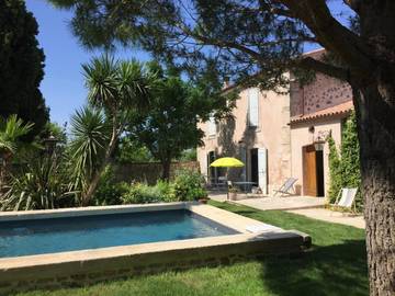 Gîte pour 2 personnes, avec jardin et piscine à Montagnac