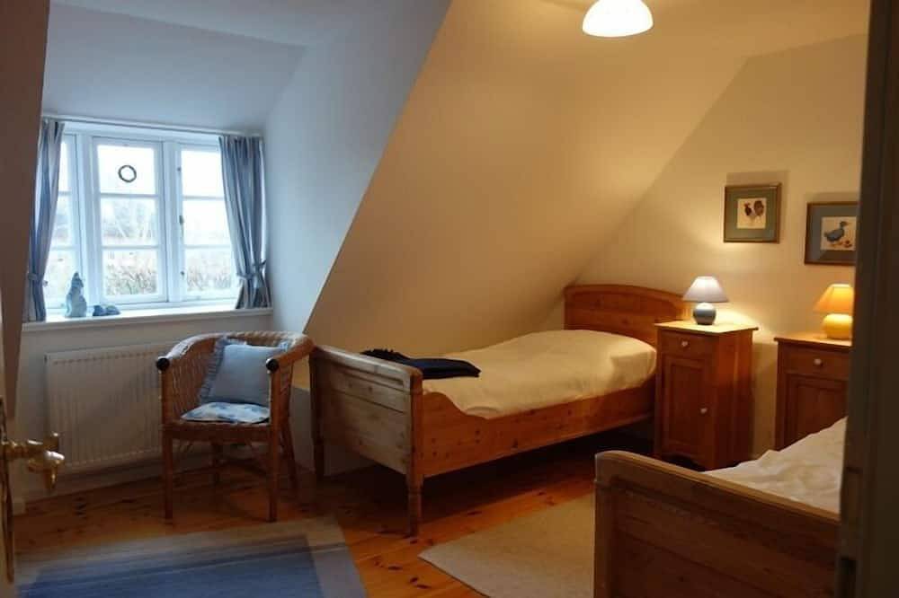 Idyllisches Ferienhaus unter Reet Süderende 50 in Süderende, Föhr