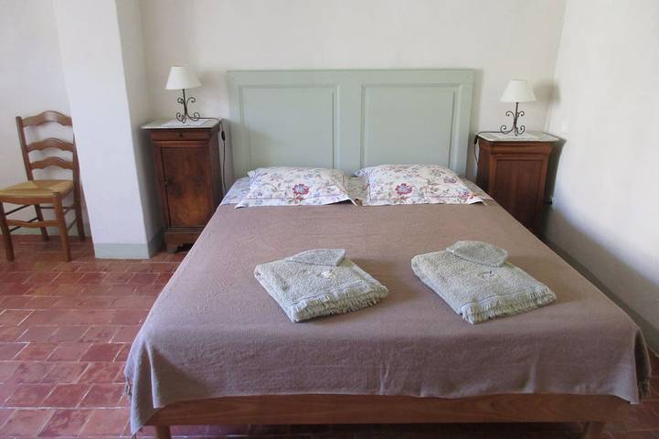 Location de vacances pour 4 personnes, avec jardin à Crillon-le-Brave - 2