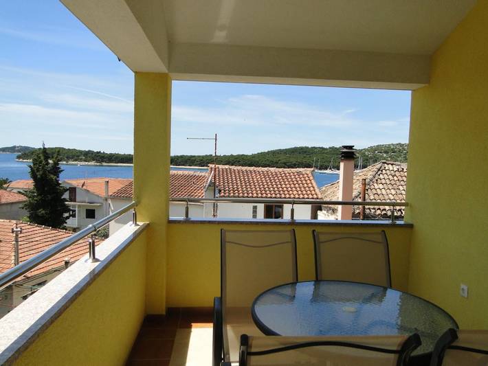 Ganze Wohnung, Wohnung "Niva 2" mit Blick auf das Wasser in Art, Rogoznica