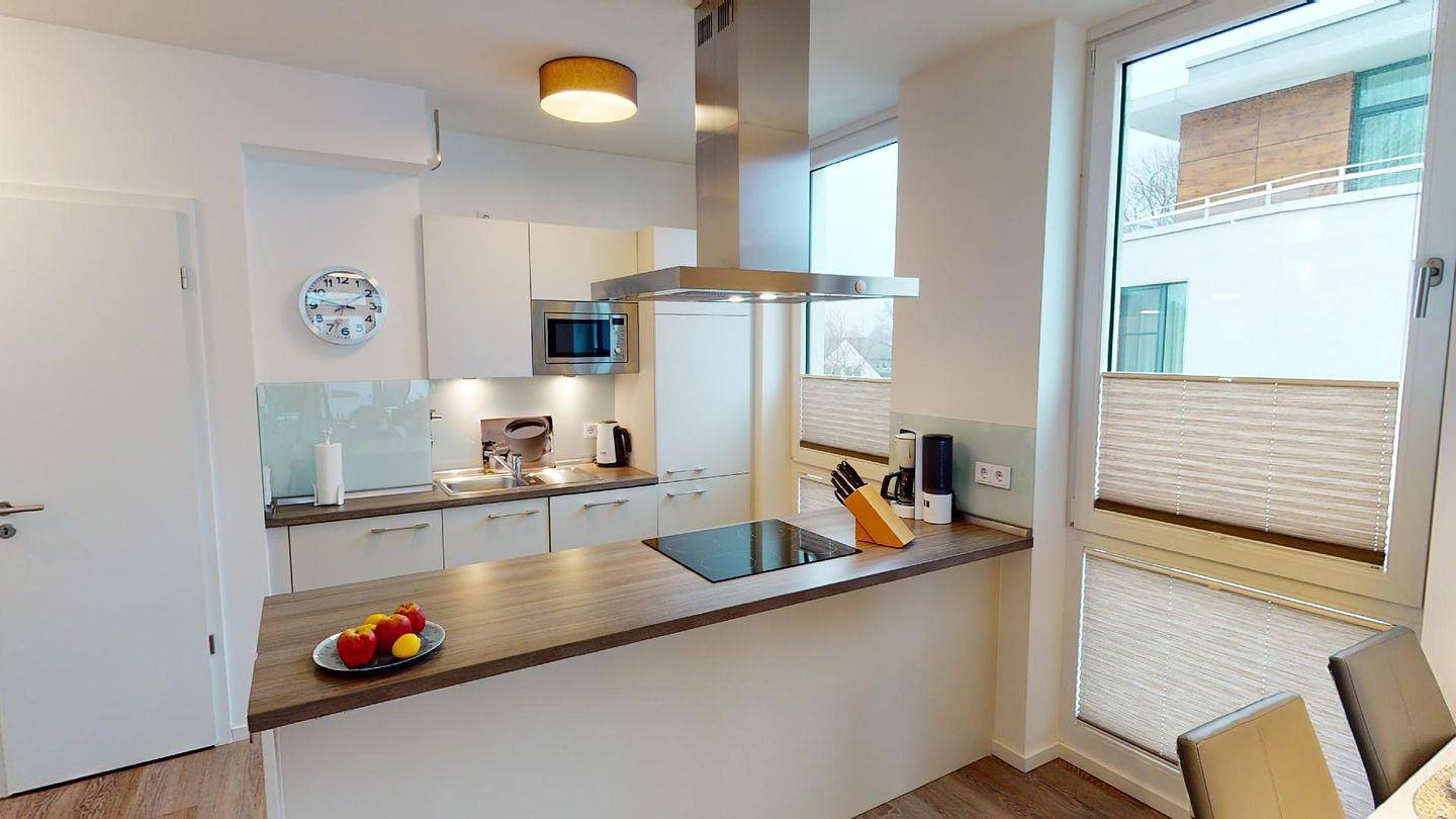 Ganze Wohnung, Modernes Ferienapartment mit Balkon & Meerblick in Pelzerhaken in Südstrand Pelzerhaken, Ostholstein