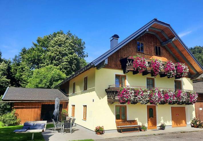 Ferienhaus für 7 Personen, mit Garten und Ausblick in Faistenau