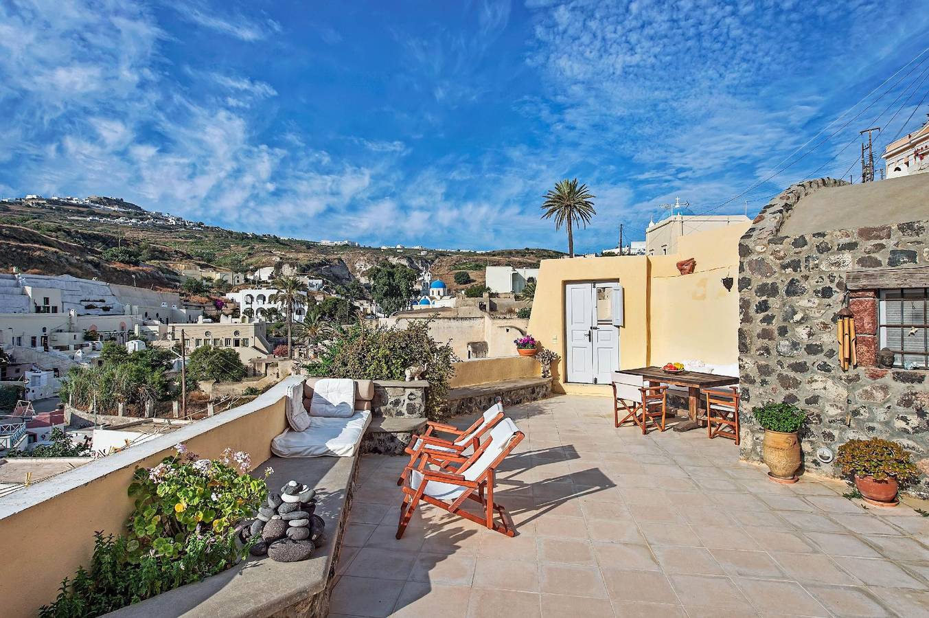 Real Santorini, Cave House – far from the crowds, small village in Exo Gonia, Vothonas