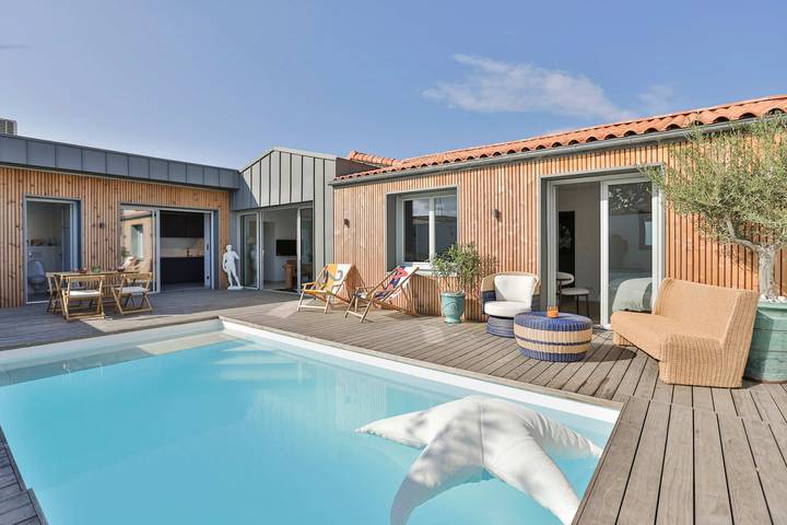 Villa pour 8 personnes, avec jardin et piscine aux Les Sables-d'Olonne