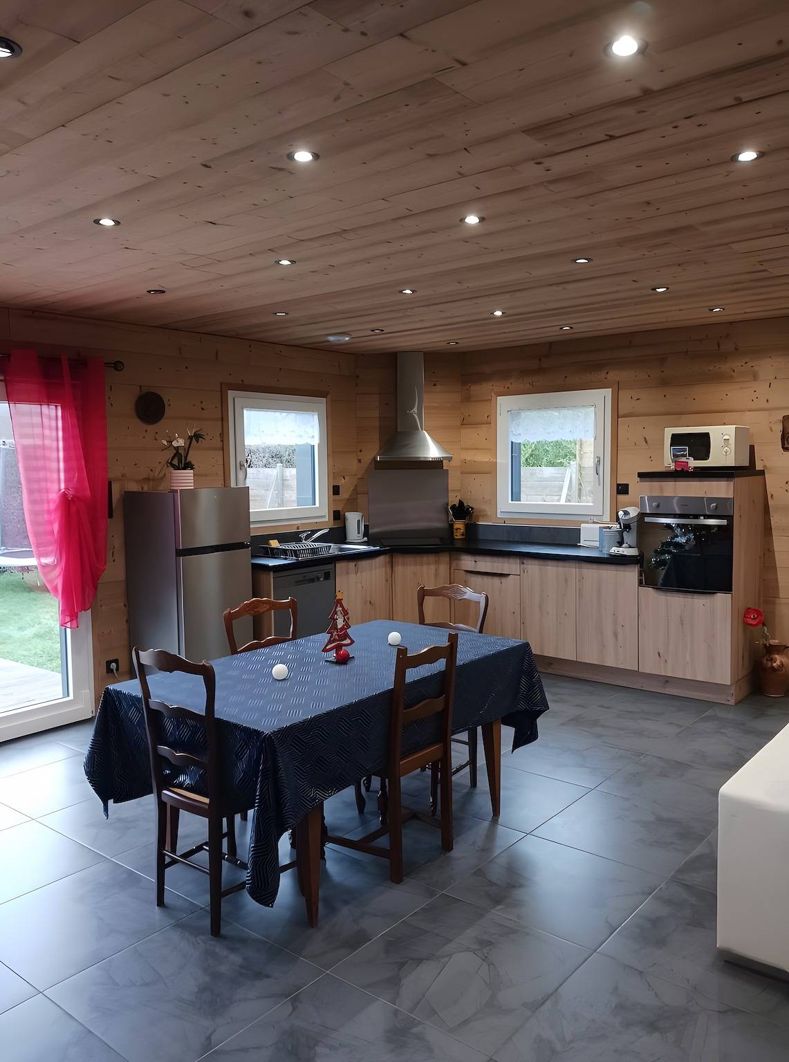 Chalet Les Chamerois 4 Sterne, eingezäunt, 8 Min. zu den Tendon-Wasserfällen, 20 Min. Gérardmer, Sauna in Jarménil, Épinal und Umgebung