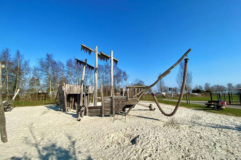 Familienfreundliches Domizil am Großen Meer mit Stangenofen. Haustierfreundlich! — Bild 2