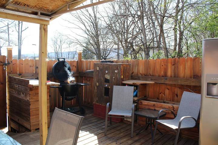 Vacation rental for 5 people, with yard and hot tub in Chattanooga