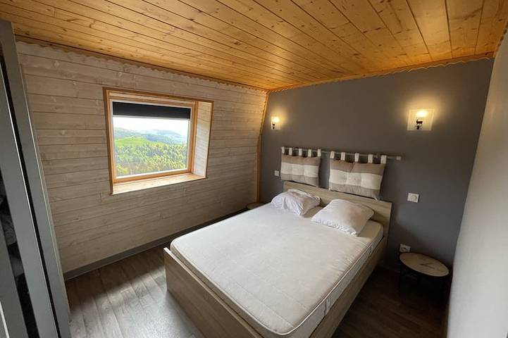 Gîte pour 6 personnes, avec balcon, animaux acceptés à Saint-Jacques-des-Blats - 2