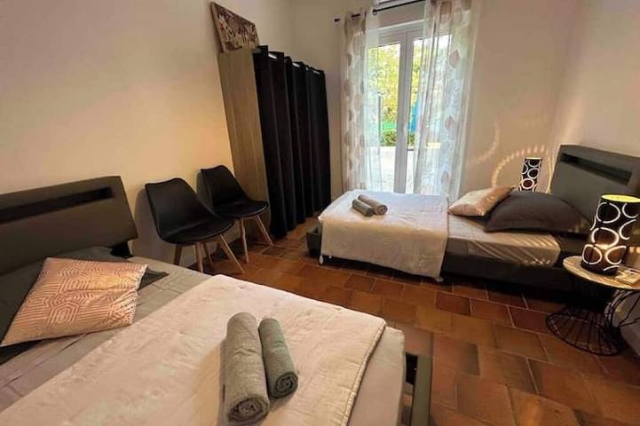 Villa Sole e Mare | 200 m from the beach, bungalow 4 bedrooms, garden 1500 sqm in Biguglia, Bastia und Umgebung