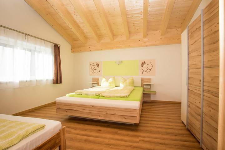 Apartamento entero, Apartamento 'Steinwender' con vistas a la montaña y terraza en Nauders am Reschenpass in Nauderer Berge, Nauders