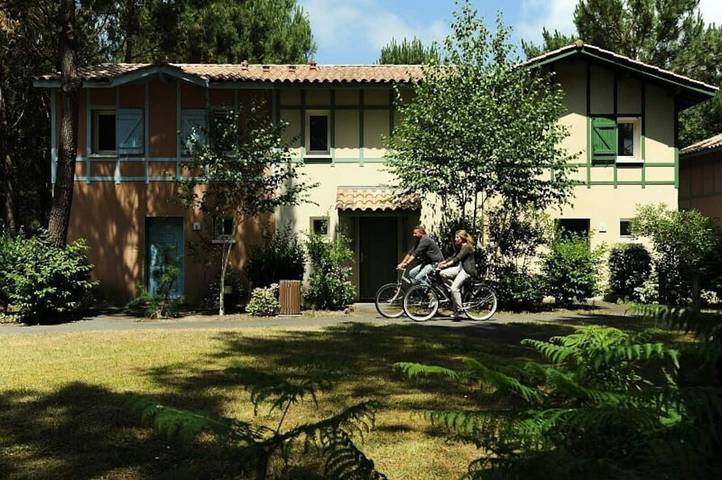 Gîte pour 6 personnes, avec bassin pour enfant et balcon à Soustons - 3