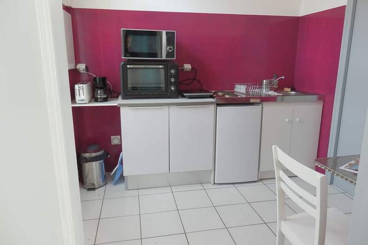 Location de vacances pour 2 personnes, avec Terrasse et Jardin à Rochefort