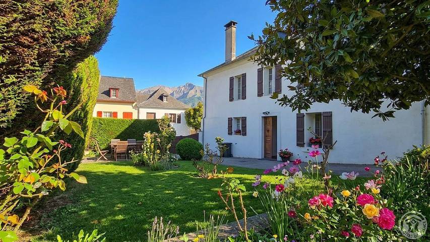 Gîte pour 6 personnes, avec jardin, animaux acceptés à Saint-Savin (Hautes-Pyrénées)