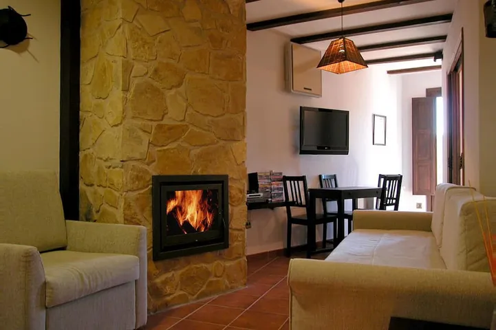 Alojamiento completo para 2 personas in Santibáñez de la Sierra, Provincia de Salamanca