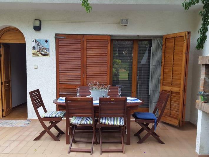 Location de vacances pour 6 personnes, avec jardin ainsi que piscine et terrasse à S'Agaró - 3