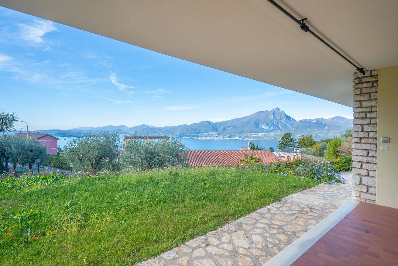 Apartmentsgarda - Albisano Sky House in Torri del Benaco, Gardasee-Berge