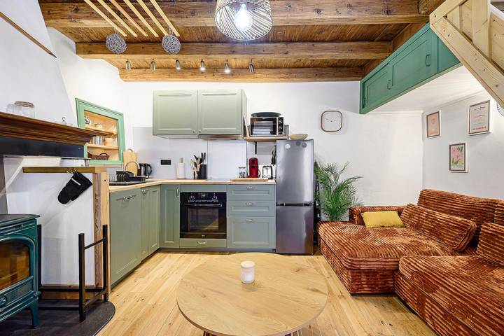 Ferienhaus „Le Nid Savoyard“ mit Bergblick, Balkon und Wlan in La Perrière, Vanoise-Massiv