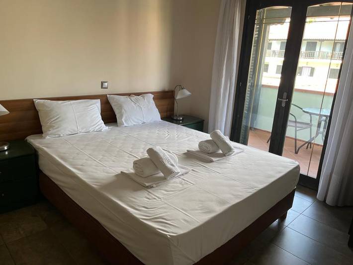 Location de vacances pour 2 personnes, avec piscine et bassin pour enfant ainsi que jardin et vue, animaux acceptés à Afitos - 4